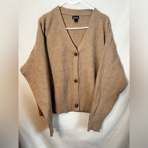 Patagonia Women's Recycled Wool-Blend Cardigan in El Cap Khaki Size L - Picture 3 of 9
